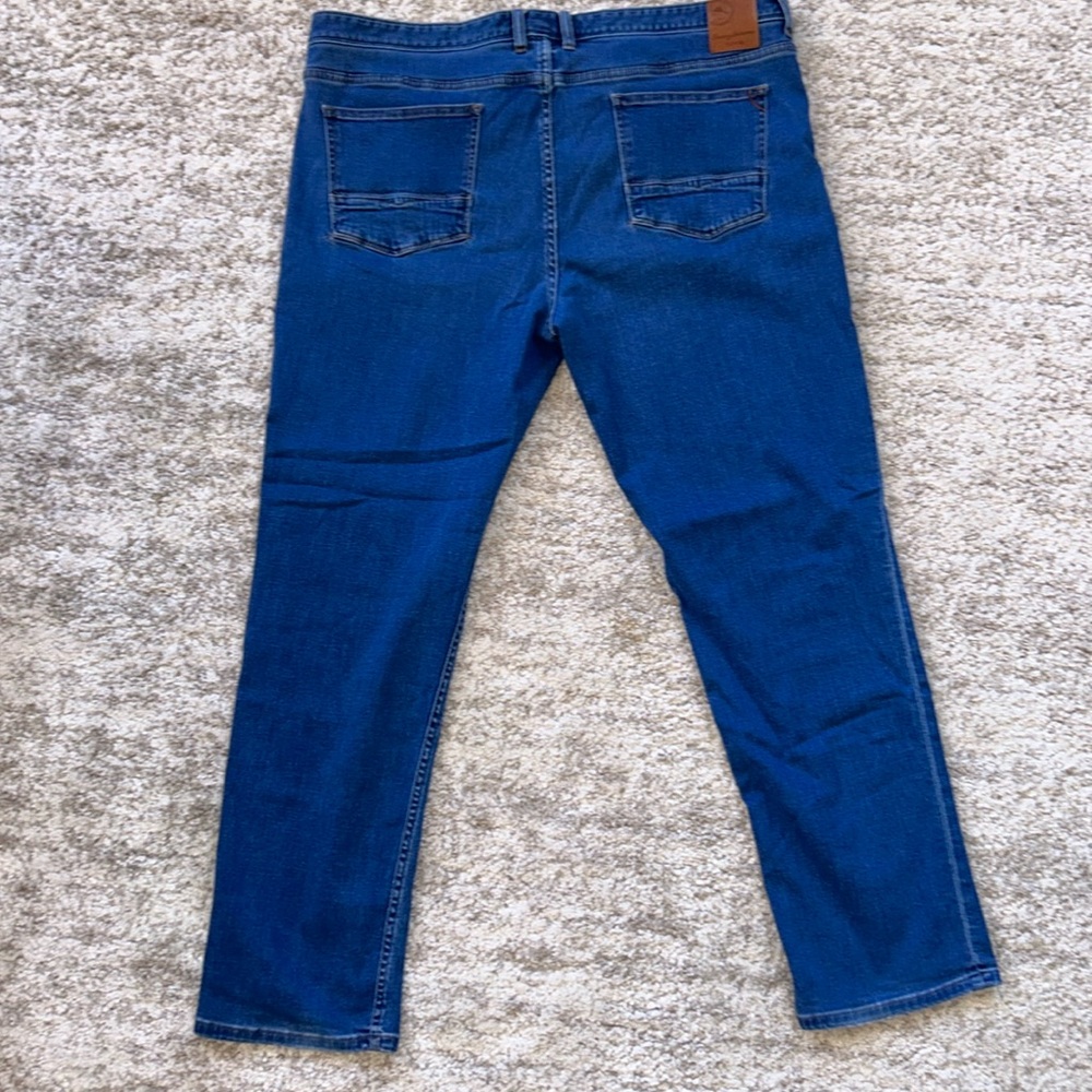 Tommy Bahama jeans 42 x 32
